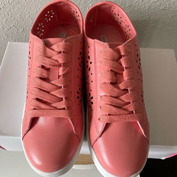 NIB Isaac Mizrahi Live Pink Perforated Tamara Sneakers Sizes 6, 8.5, and 9M - Picture 3 of 11